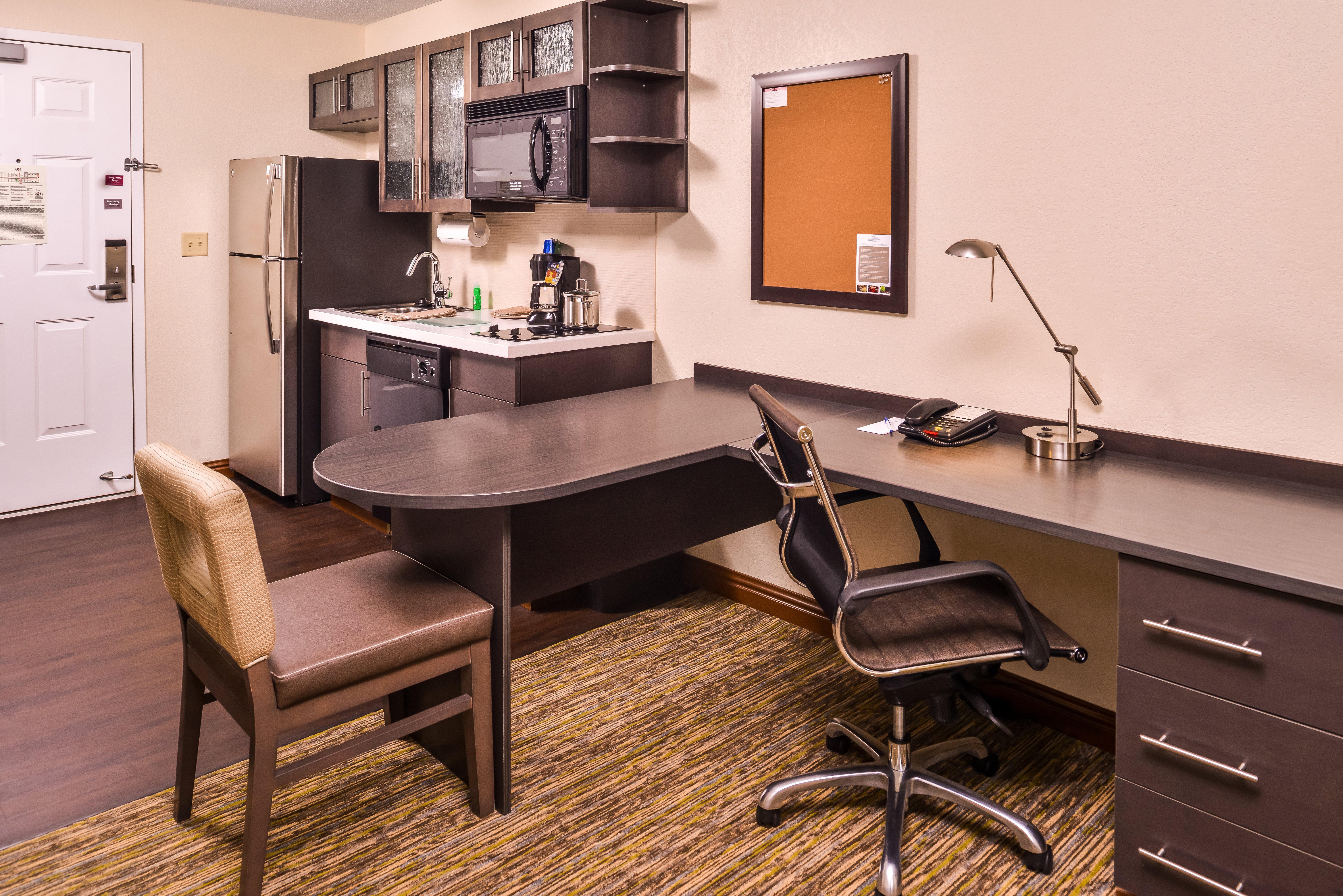 Candlewood Suites - Topeka West By Ihg Dış mekan fotoğraf