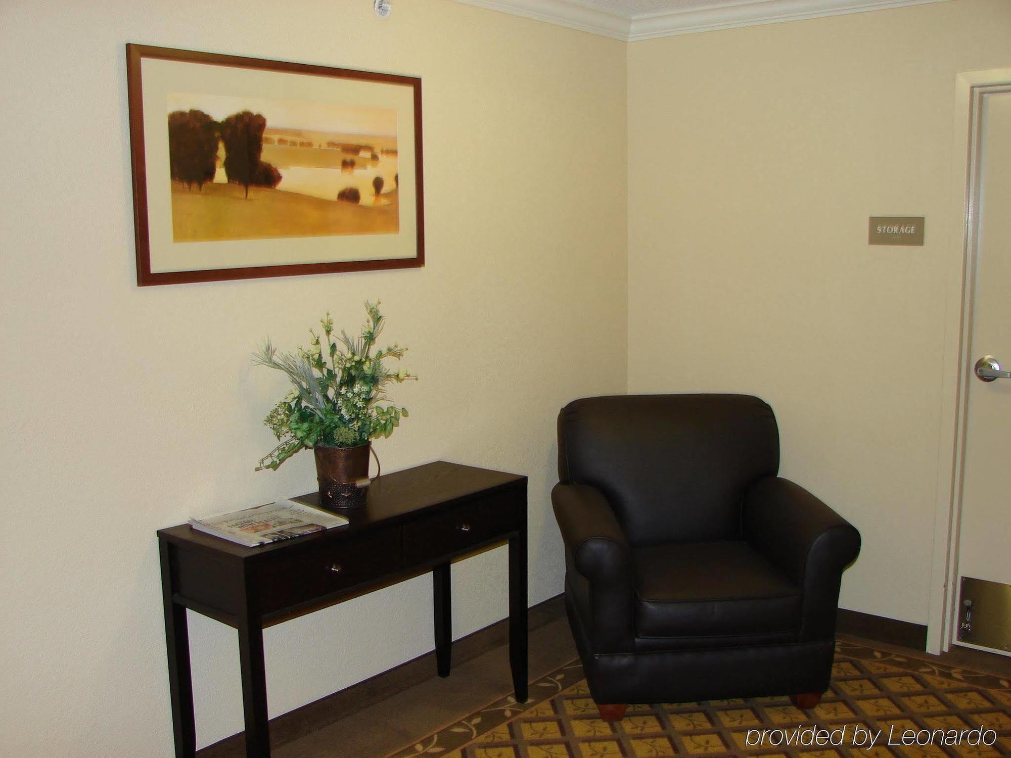 Candlewood Suites - Topeka West By Ihg Dış mekan fotoğraf